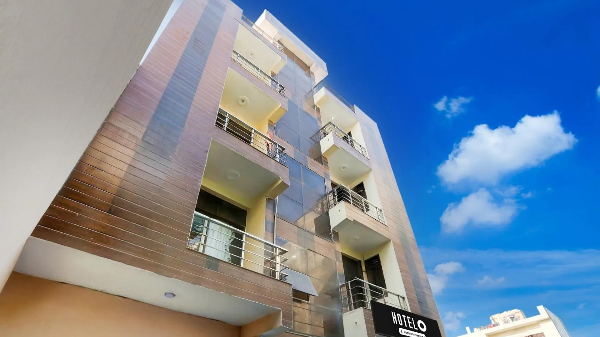 Super Hotel O Sheetla Colony Gurgaon India