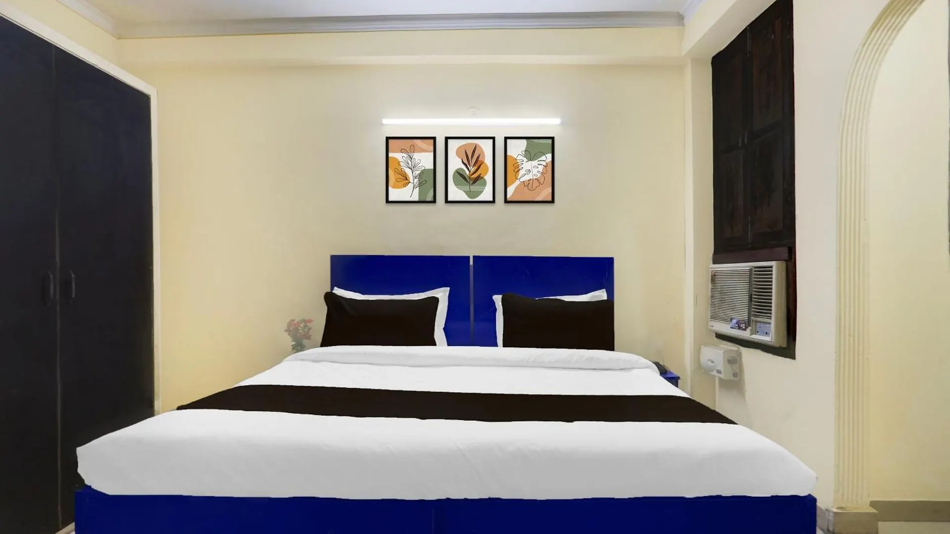 ***  Super Hotel O Sheetla Colony Gurgaon India