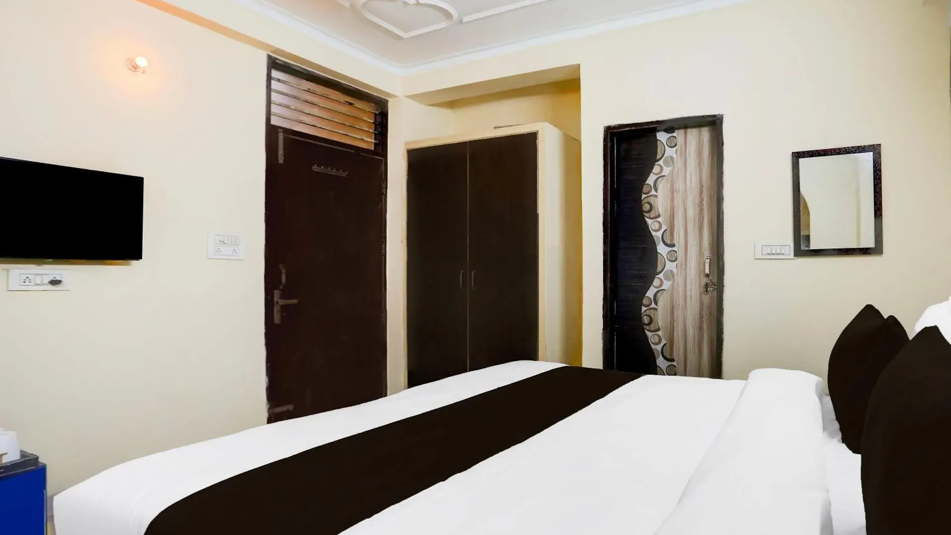 Super Hotel O Sheetla Colony Gurgaon